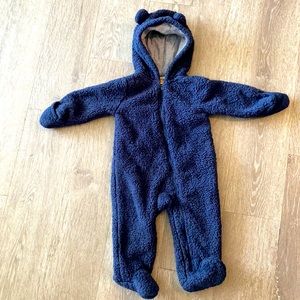 Navy bunting 9m (Carter’s)